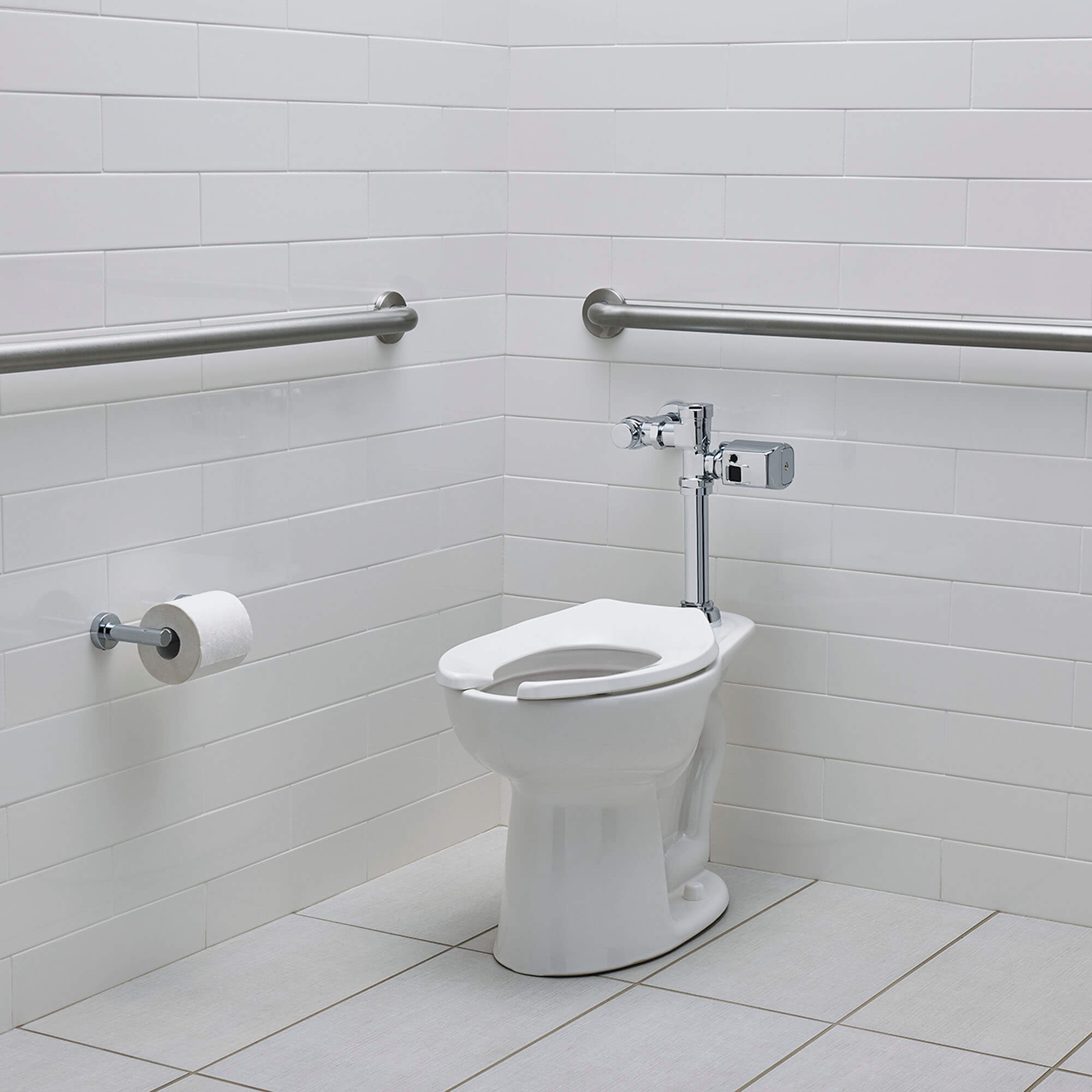 Toilet with Ultima Flushvalve